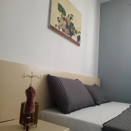 بيت ضيافة Clothes 3*